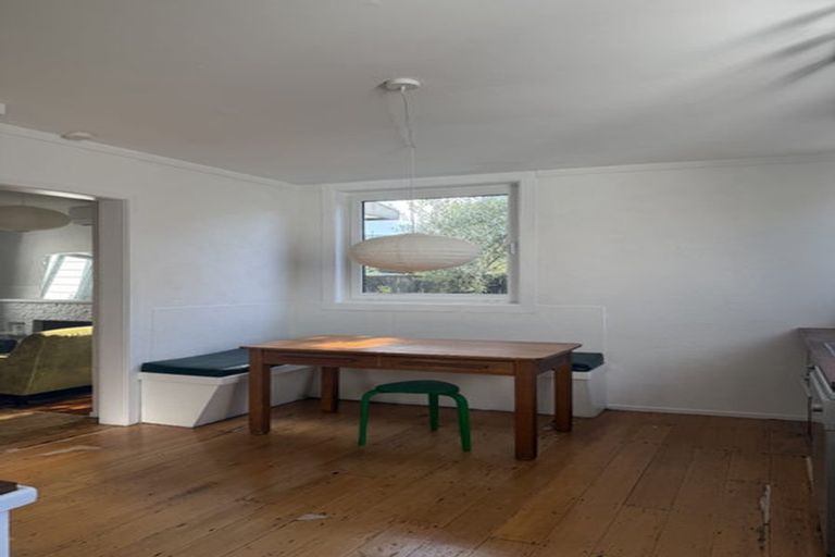 Photo of property in 40 Rambler Crescent, Beach Haven, Auckland, 0626