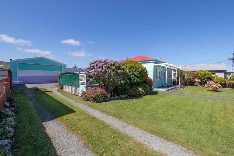 Photo of property in 35 Blake Street, Blaketown, Greymouth, 7805