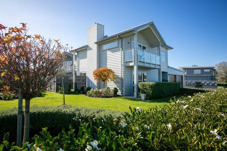 Photo of property in 46 Plescher Crescent, Leamington, Cambridge, 3432