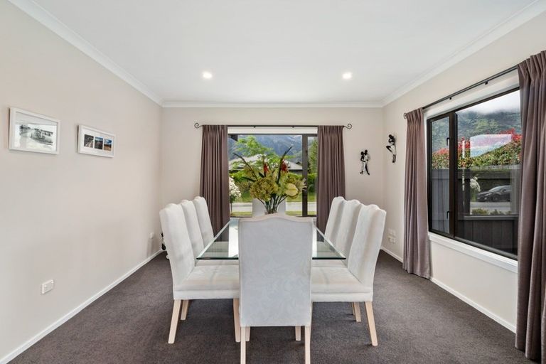 Photo of property in 27 Mavora Road, Lake Hayes, Queenstown, 9304