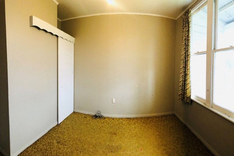 Photo of property in 7 Waterloo Street, Dannevirke, 4930