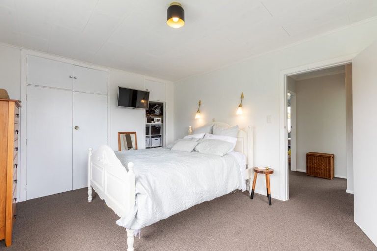 Photo of property in 77 Fergusson Street, Woodville, 4920