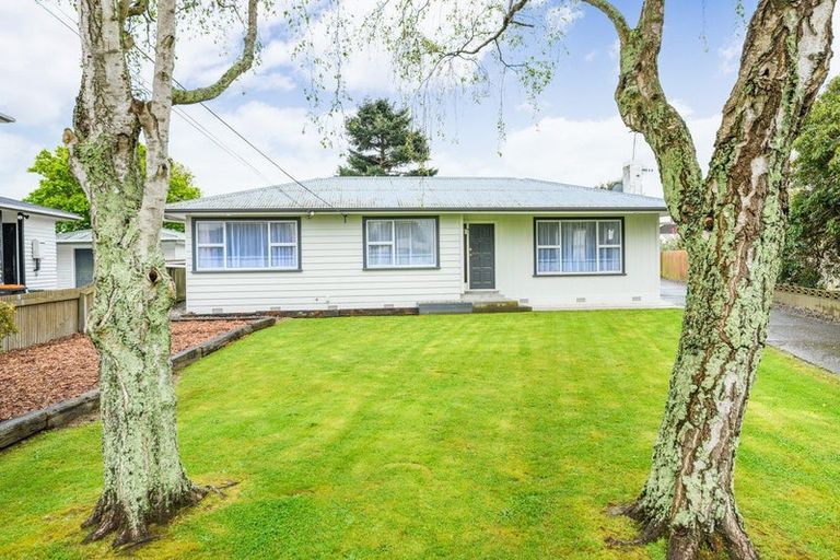 Photo of property in 12 Sinclair Avenue, Highbury, Palmerston North, 4412