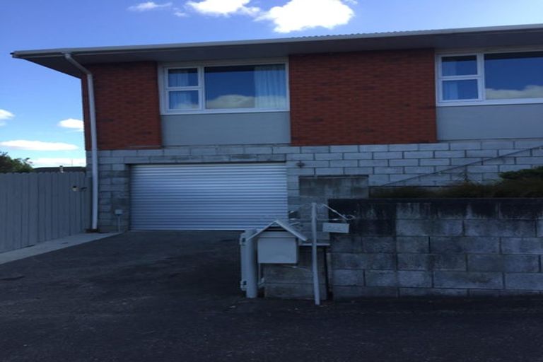 Photo of property in 2a Ruamahanga Crescent, Terrace End, Palmerston North, 4410