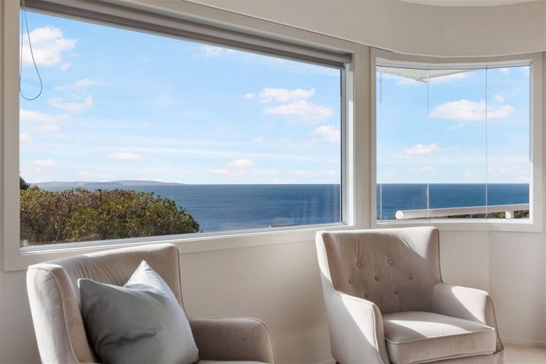 Photo of property in 17 Durness Place, Red Beach, 0932