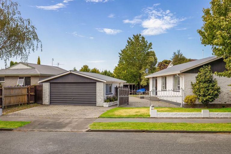 Photo of property in 77 Solomon Avenue, Redwood, Christchurch, 8051