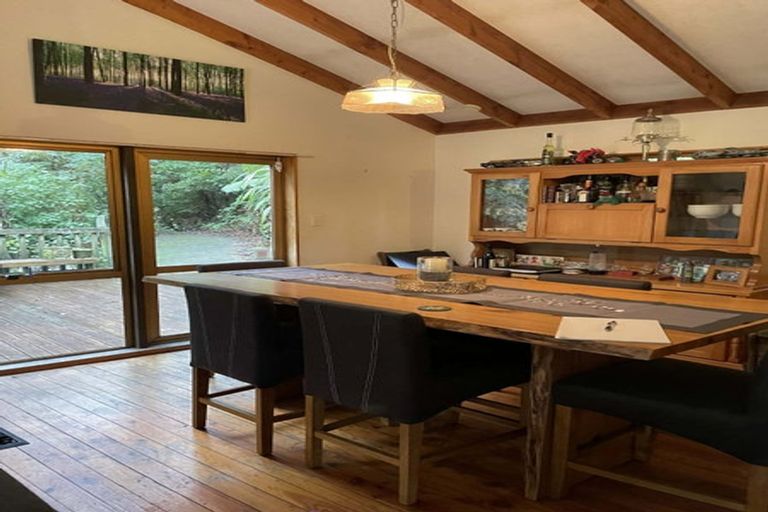 Photo of property in 20a Onehuka Road, Tirohanga, Lower Hutt, 5010