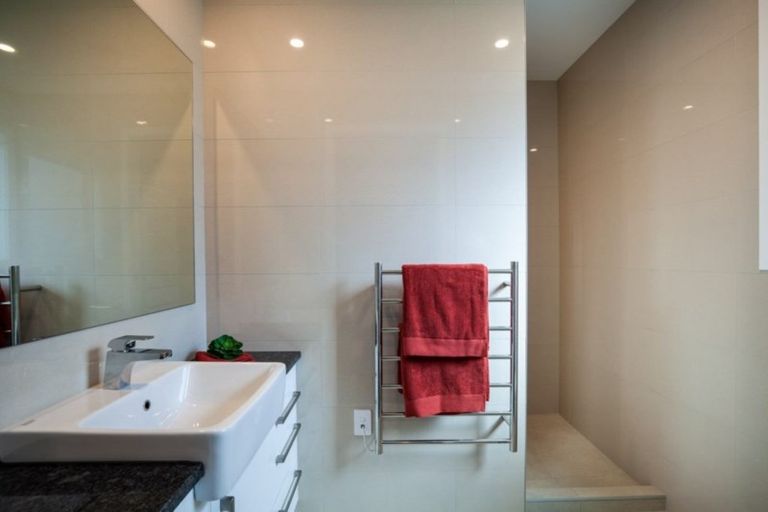 Photo of property in 2 Fern Lane, Whalers Gate, New Plymouth, 4310