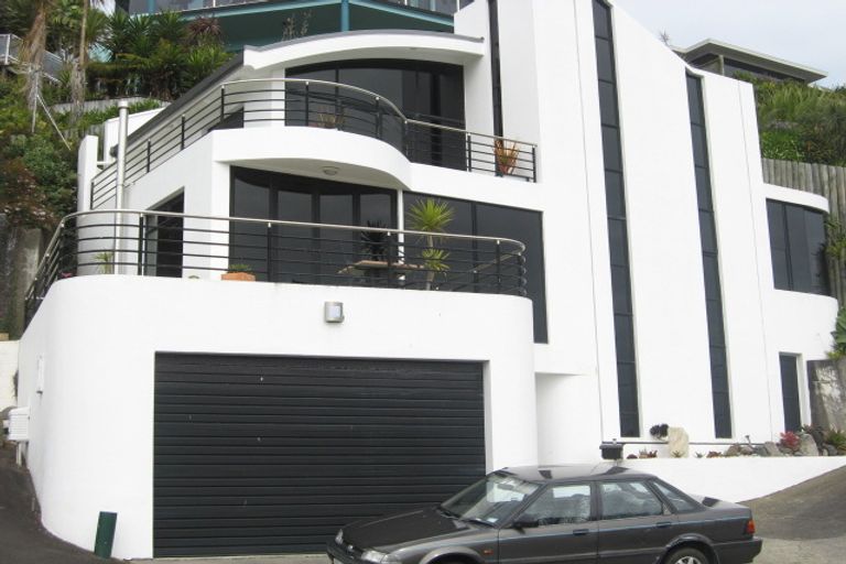 Photo of property in 5 Weston Street, Moturoa, New Plymouth, 4310