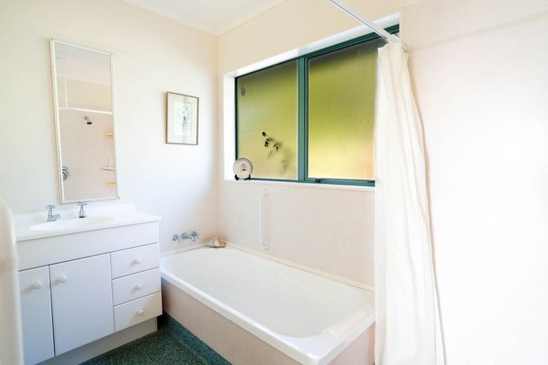 Photo of property in 398 Owhiwa Road, Parua Bay, Onerahi, 0192