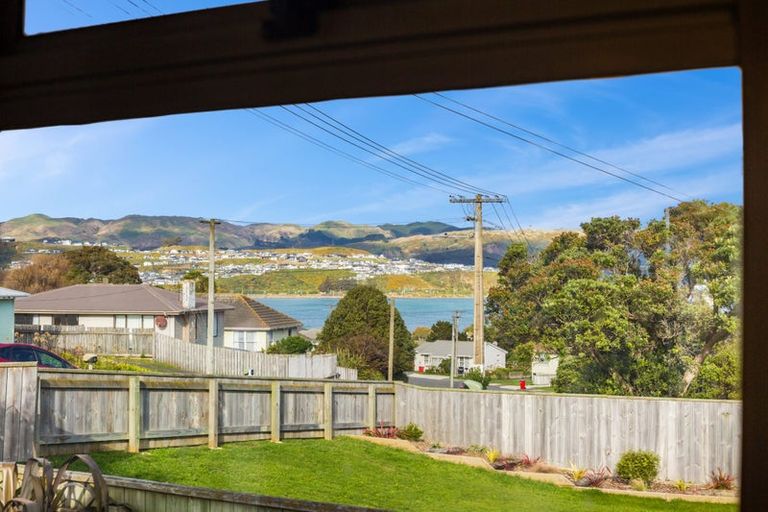 Photo of property in 111 Waiuta Street, Titahi Bay, Porirua, 5022