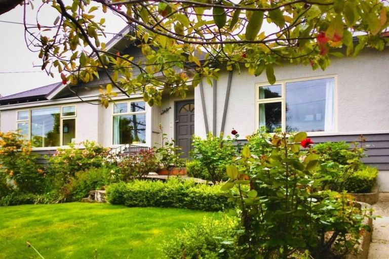 Photo of property in 73 Signal Hill Road, Opoho, Dunedin, 9010