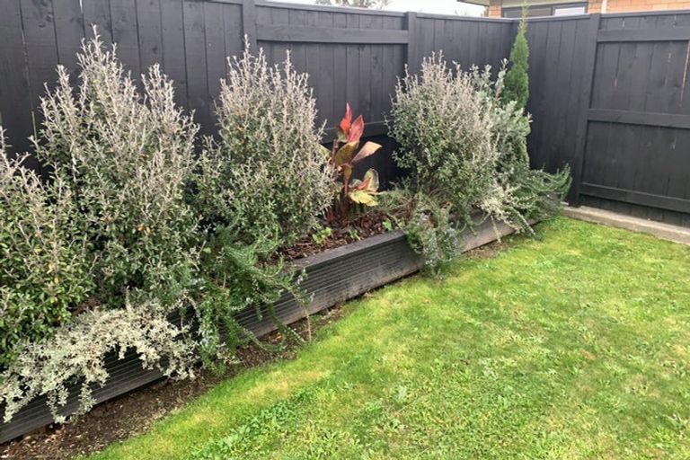 Photo of property in 19a Chestnut Close, Kelvin Grove, Palmerston North, 4414