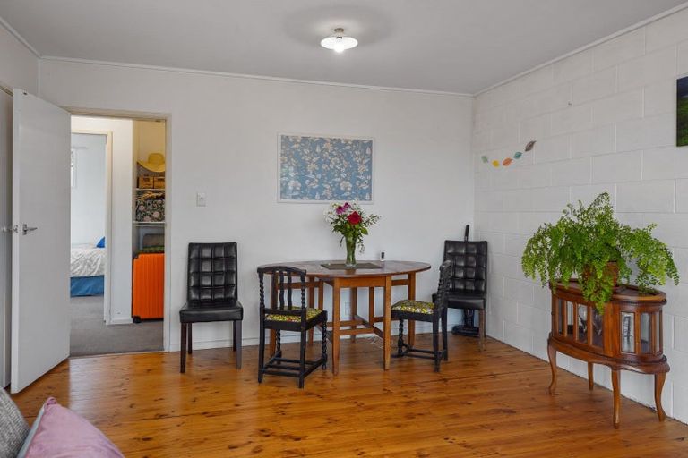 Photo of property in 21a Oakleigh Street, Maungaraki, Lower Hutt, 5010