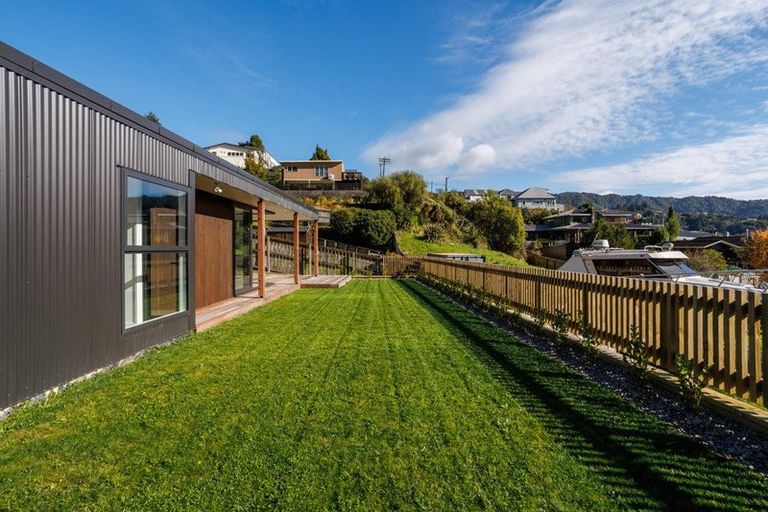 Photo of property in 12b Russell Street, Picton, 7220