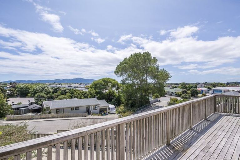 Photo of property in 7 Vera Lane, Paraparaumu, 5032