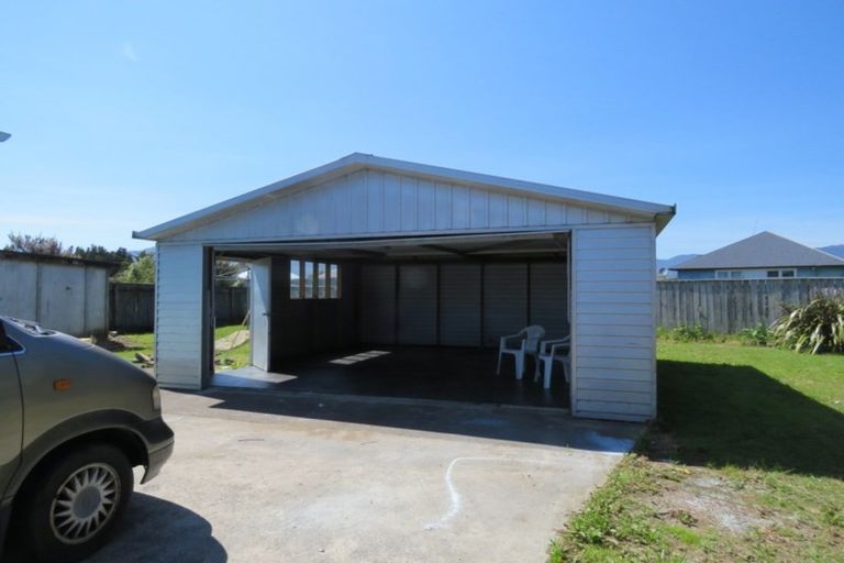 Photo of property in 10-12 Riley Place, Westport, 7825