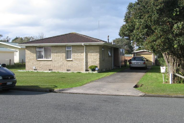 Photo of property in 35 Mckay Crescent, Dargaville, 0310