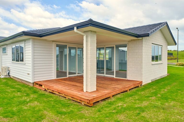 Photo of property in 7 Kerr Crescent, Patumahoe, Pukekohe, 2679