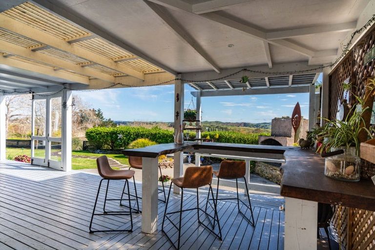 Photo of property in 956 Oneriri Road, Kaiwaka, 0573