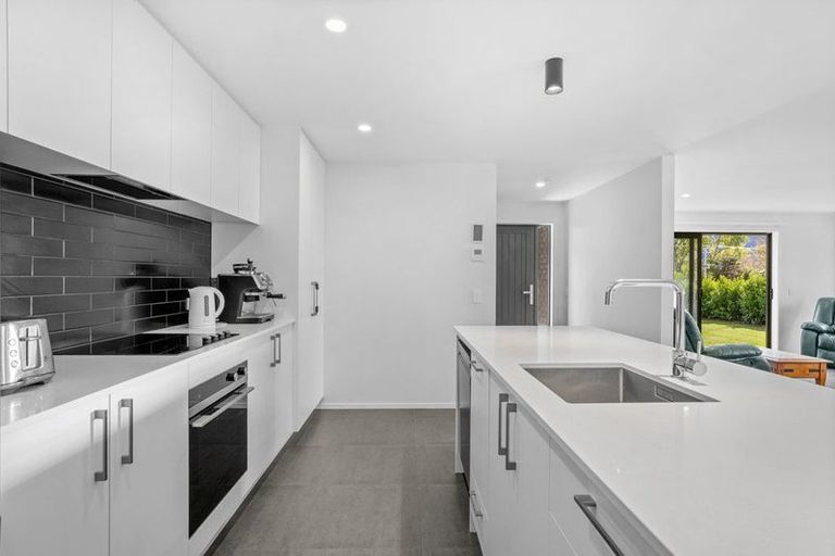 Photo of property in 11 Walter Place, Glenorchy, 9372