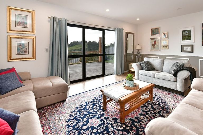 Photo of property in 46 Harvest Avenue, Orewa, 0931