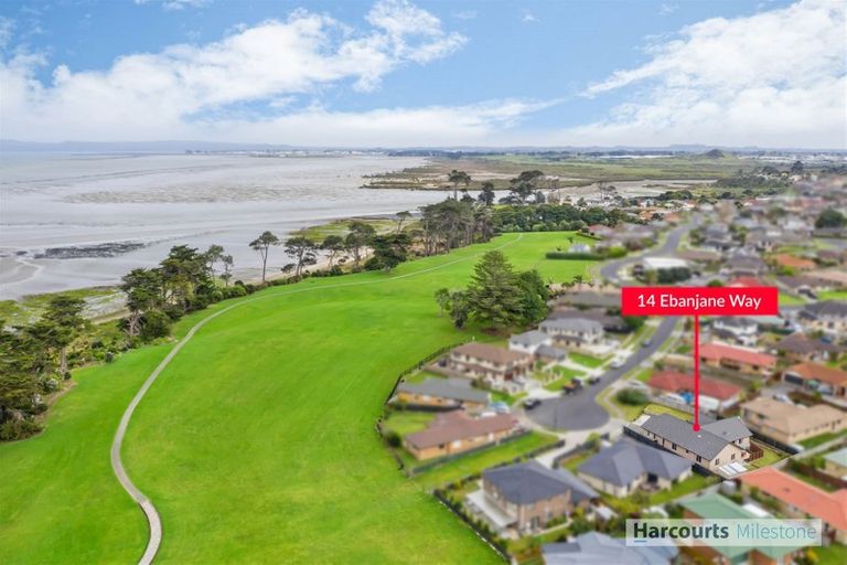 Photo of property in 14 Ebanjane Way, Clendon Park, Auckland, 2103