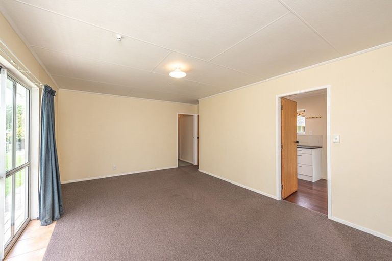 Photo of property in 15 Massey Street, Aramoho, Whanganui, 4500