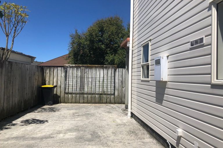 Photo of property in 106b Moorefield Road, Johnsonville, Wellington, 6037