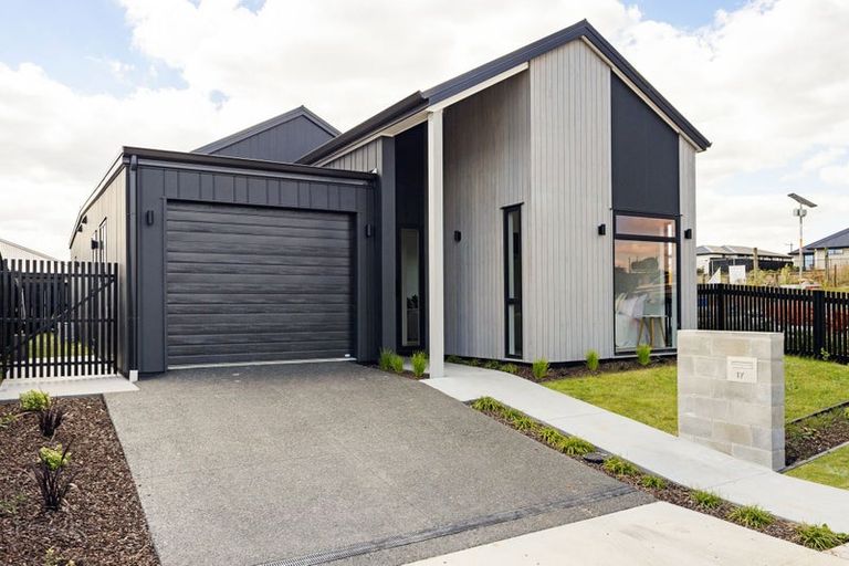 Photo of property in 17 Auburn Green, Peacocke, 3206