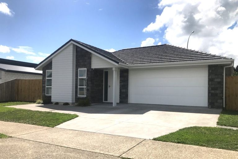 Photo of property in 21 Awataha Crescent, Pyes Pa, Tauranga, 3110