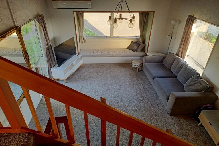 Photo of property in 19 Newport Place, Forrest Hill, Auckland, 0620