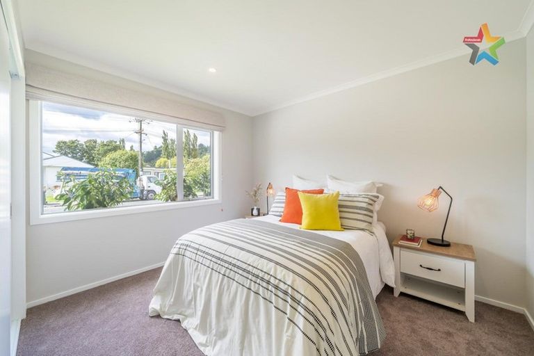 Photo of property in 7 Ford Road, Manor Park, Lower Hutt, 5019