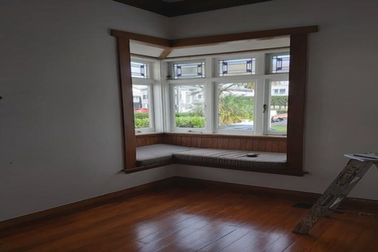 Photo of property in 10 Duders Avenue, Devonport, Auckland, 0624