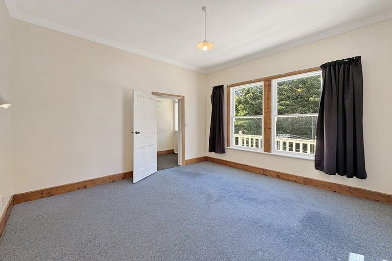 Photo of property in 123a Glenmore Street, Kelburn, Wellington, 6012