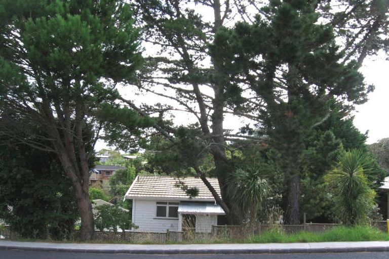 Photo of property in 982a Beach Road, Torbay, Auckland, 0630