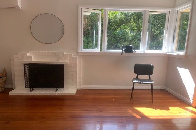 Photo of property in 26 Paturoa Road, Titirangi, Auckland, 0604