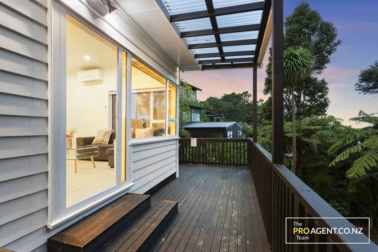 Photo of property in 74 Warner Park Avenue, Laingholm, Auckland, 0604
