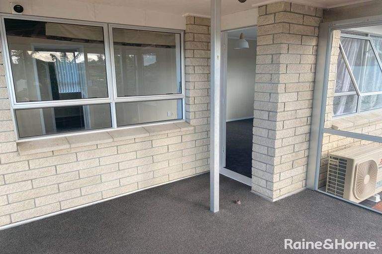 Photo of property in 140 Kingswood Road, Brookfield, Tauranga, 3110