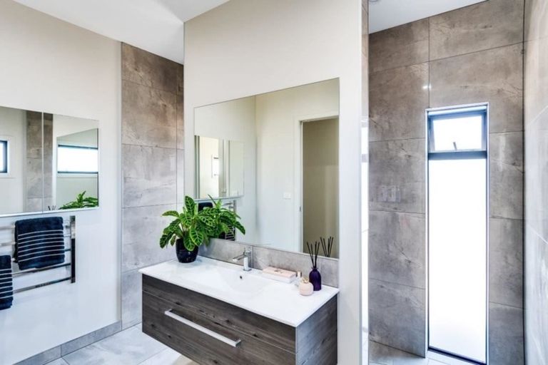 Photo of property in 164 Eskridge Drive, Eskdale, Napier, 4182