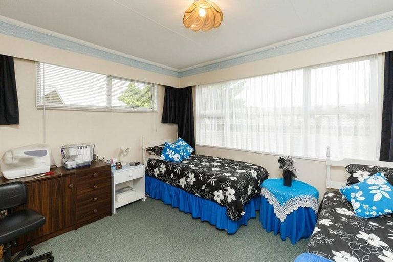 Photo of property in 36 John F Kennedy Drive, Milson, Palmerston North, 4414