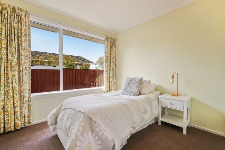 Photo of property in 8 Glenavon Place, Ilam, Christchurch, 8041