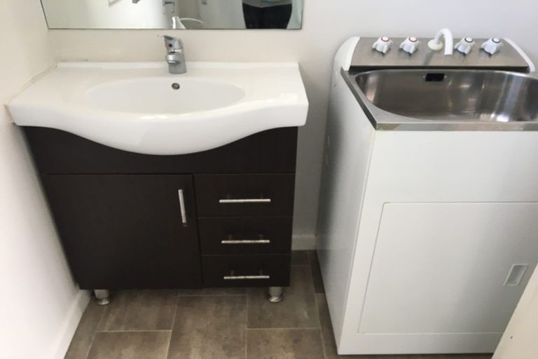 Photo of property in 28g Leighton Avenue, Waiwhetu, Lower Hutt, 5010