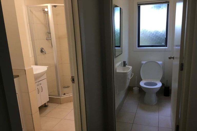 Photo of property in 8d Schnapper Rock Road, Schnapper Rock, Auckland, 0632