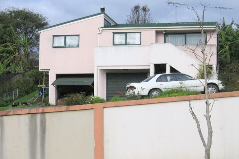 Photo of property in 4 Kearney Place, Massey, Auckland, 0614