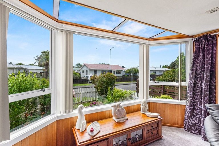 Photo of property in 3 Sharda Grove, Paraparaumu Beach, Paraparaumu, 5032