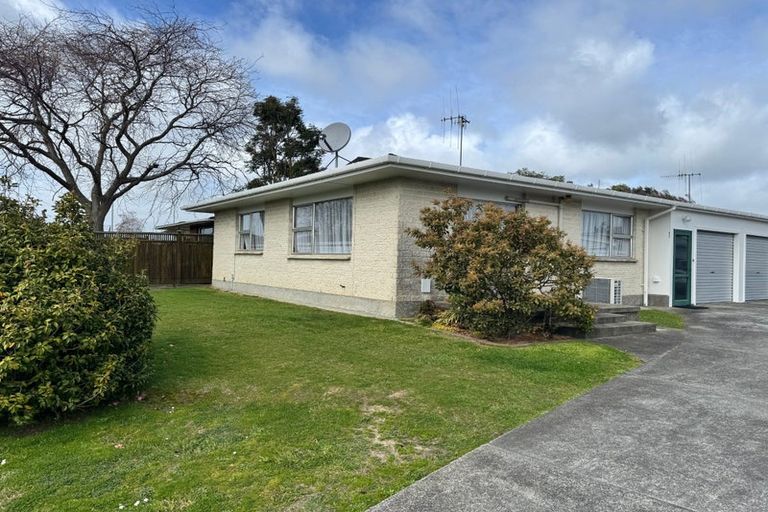 Photo of property in 126 Benmore Avenue, Cloverlea, Palmerston North, 4412