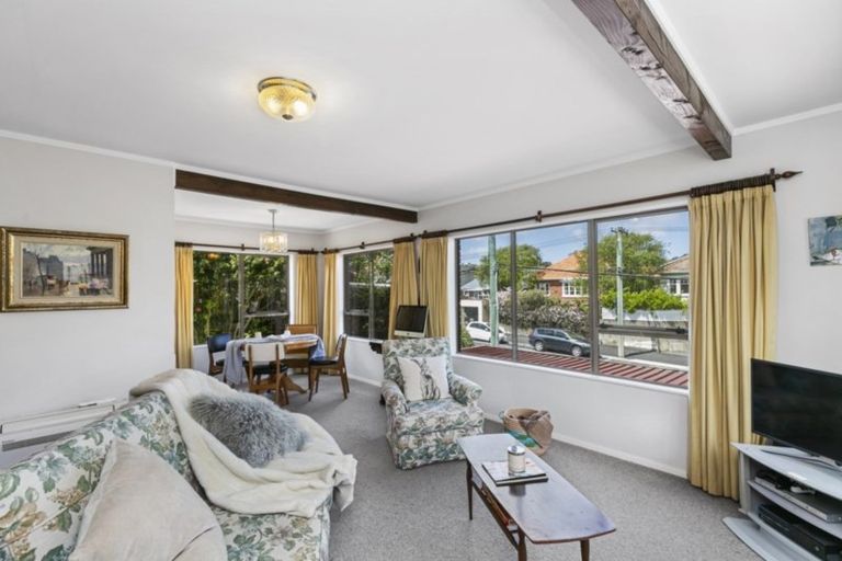 Photo of property in 290a Karori Road, Karori, Wellington, 6012