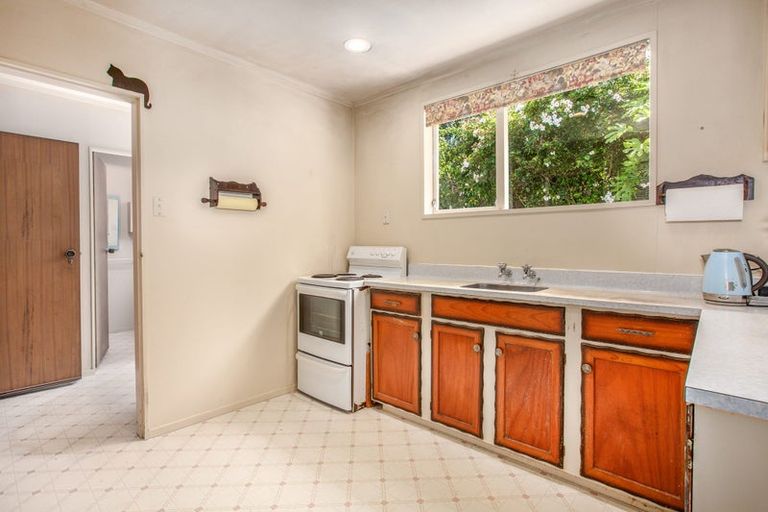 Photo of property in 105b Taylor Terrace, Tawa, Wellington, 5028