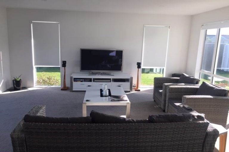 Photo of property in 23 Woodend Road, Woodend, 7610